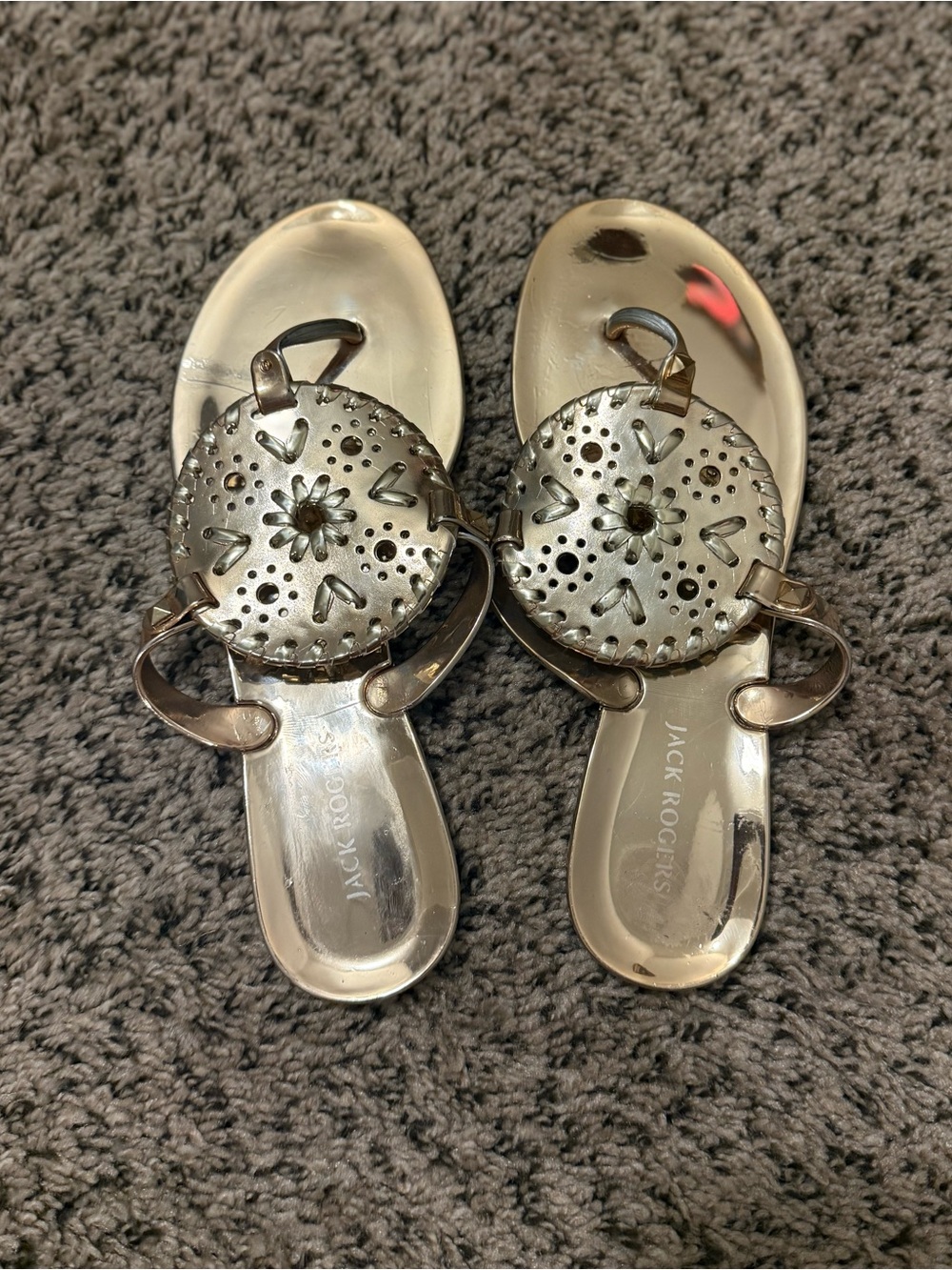 Girls Jack Rogers ‘Georgica’ Metallic Gold Flip Flop Sandals- NWOT